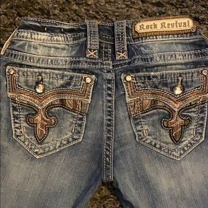 Rock Revivals Yui. Low ride book cut. size 25x35.